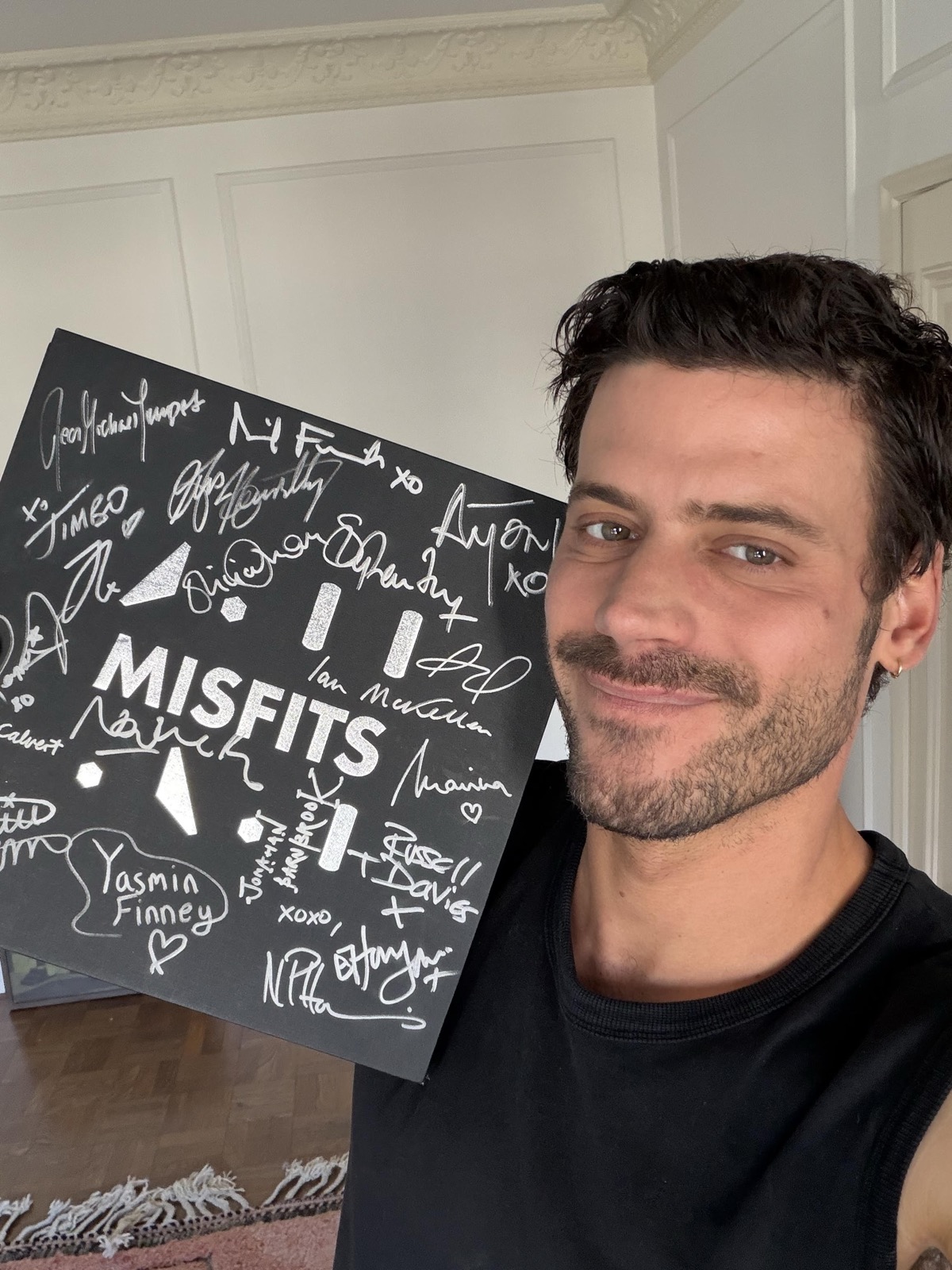 François Arnaud signing the Misfits Pride Edition